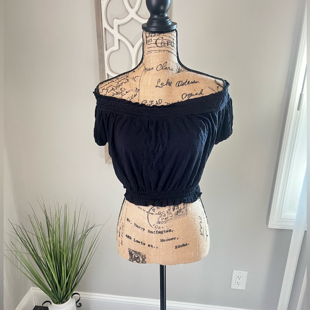 Off-Shoulder Crop Top